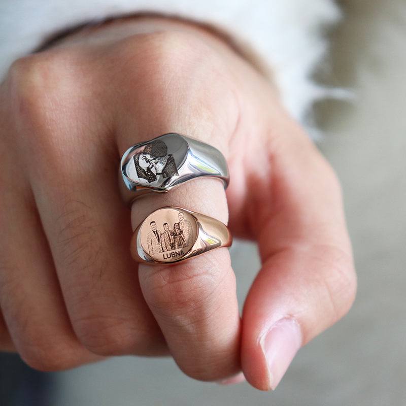 Immagine incisa personalizzata - Initial Ring Custom recensione e prezzo