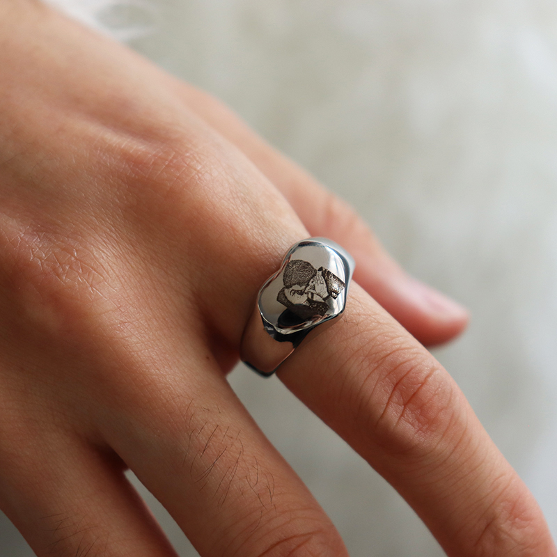 Immagine incisa personalizzata - Initial Ring Custom recensione e prezzo